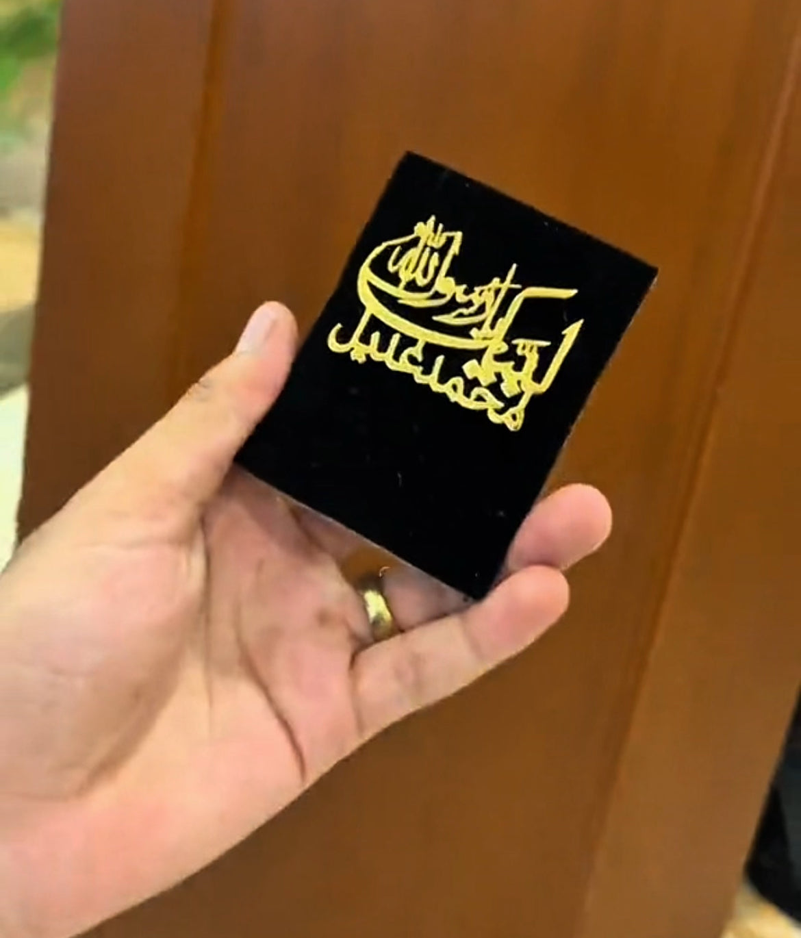 Labaik Badge